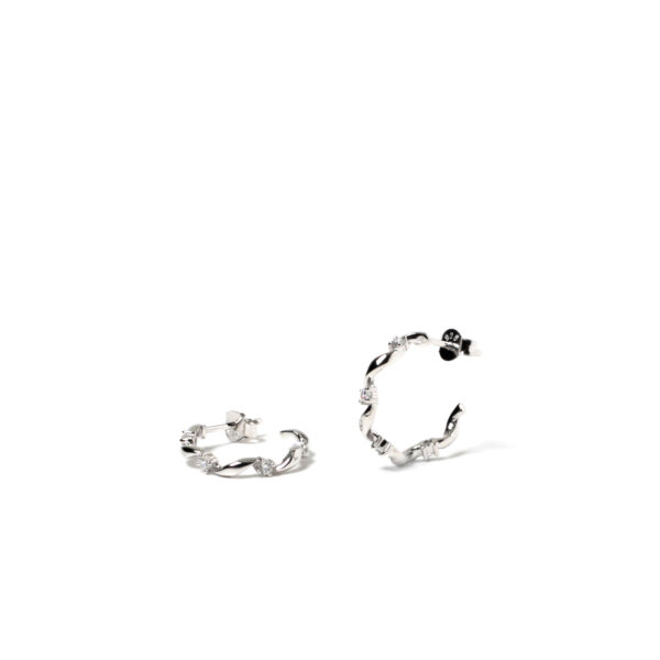 PENDIENTE DE PLATA CON CIRCONITAS LINEA IRREGULAR